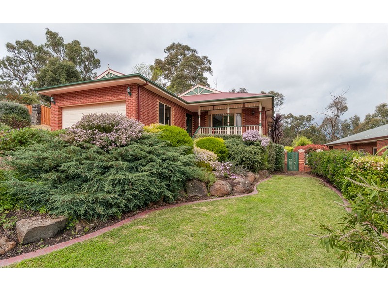 18 Woodlee Rise, Lilydale VIC 3140