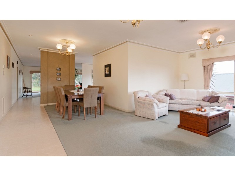 18 Woodlee Rise, Lilydale VIC 3140