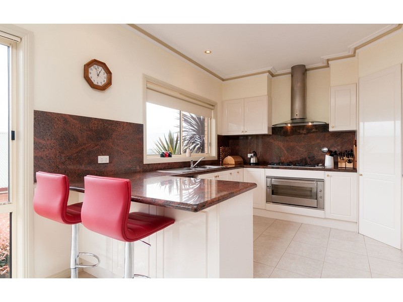 18 Woodlee Rise, Lilydale VIC 3140