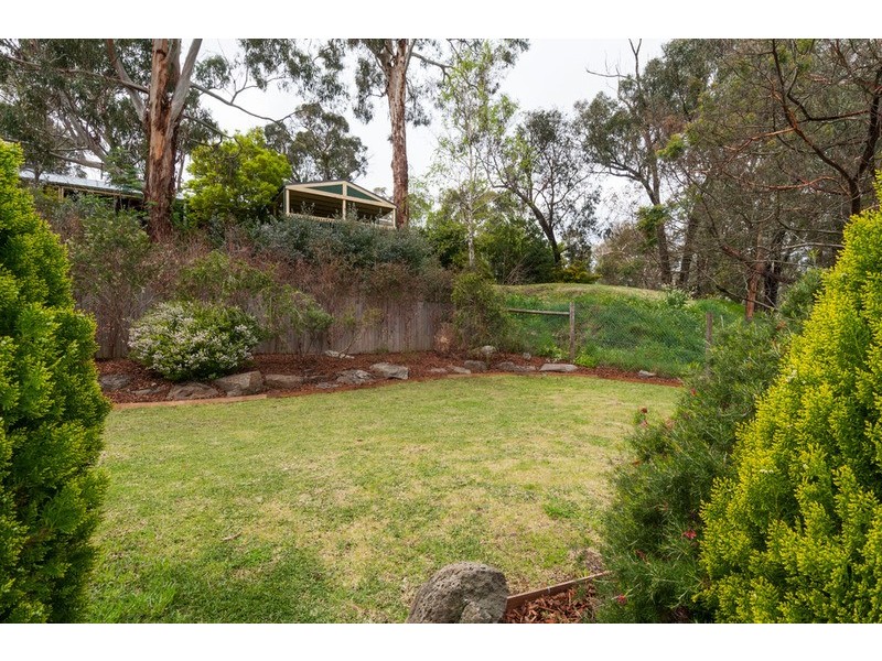 18 Woodlee Rise, Lilydale VIC 3140