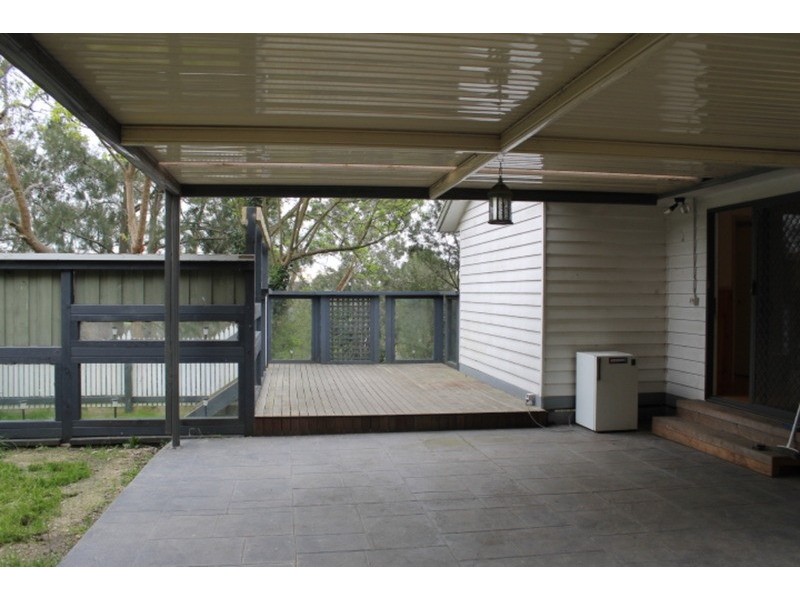 1 Commercial  Road, Mount Evelyn VIC 3796