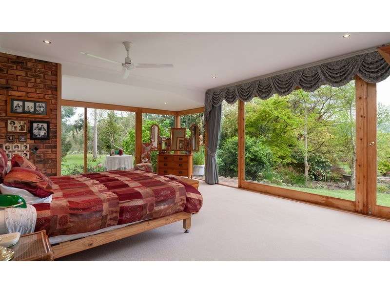 631 Victoria Road, Seville VIC 3139