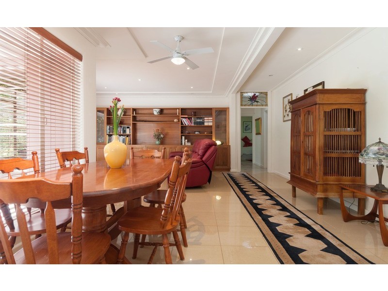 90 Wallace  Parade, Healesville VIC 3777
