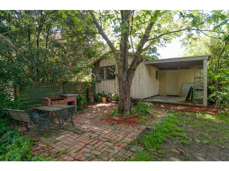 90 Wallace  Parade, Healesville VIC 3777