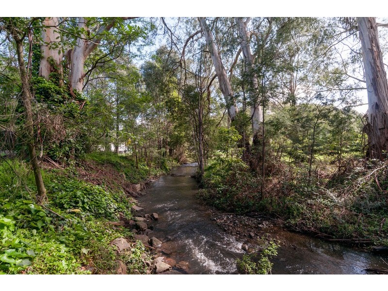 90 Wallace  Parade, Healesville VIC 3777