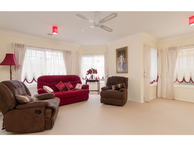 42 Kingsburgh Lane, Lilydale VIC 3140