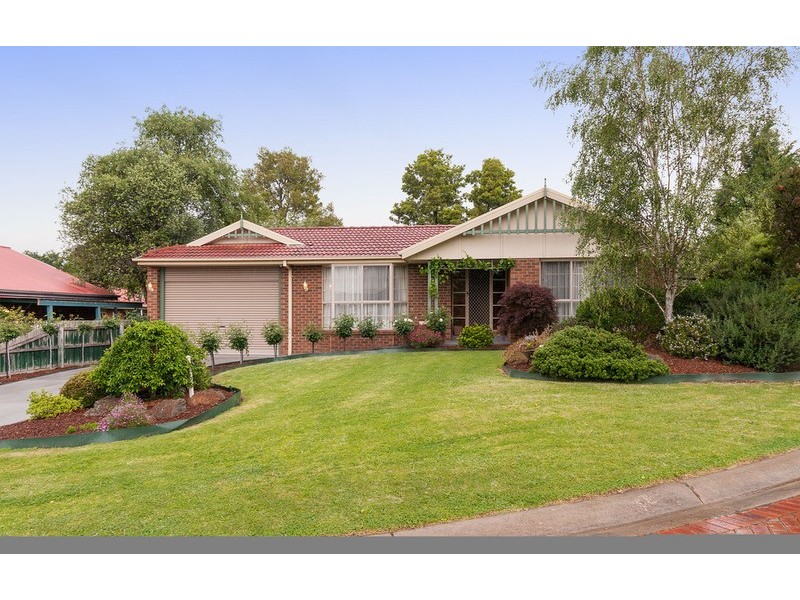 9  Windsor Park Rise, Mooroolbark VIC 3138
