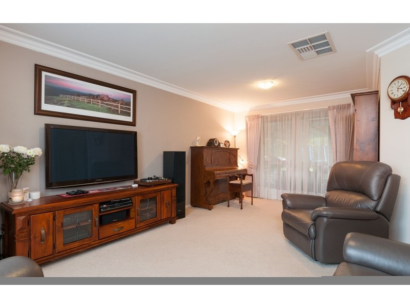 9  Windsor Park Rise, Mooroolbark VIC 3138