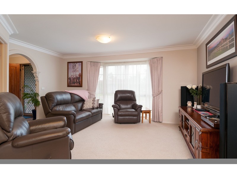 9  Windsor Park Rise, Mooroolbark VIC 3138