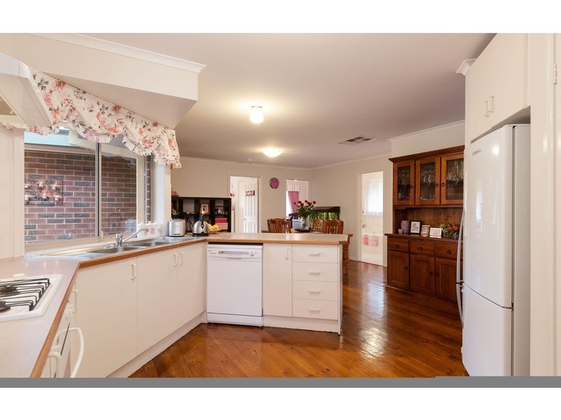 9  Windsor Park Rise, Mooroolbark VIC 3138