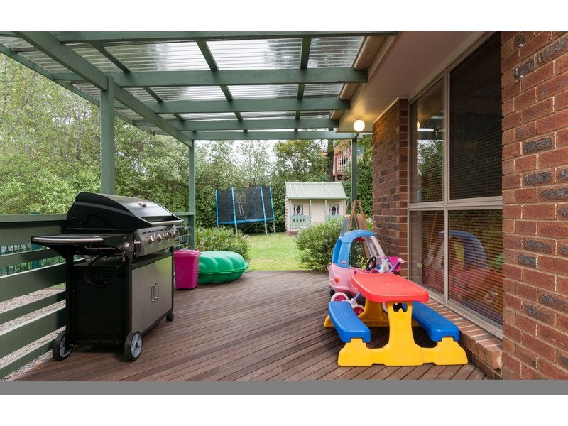 9  Windsor Park Rise, Mooroolbark VIC 3138