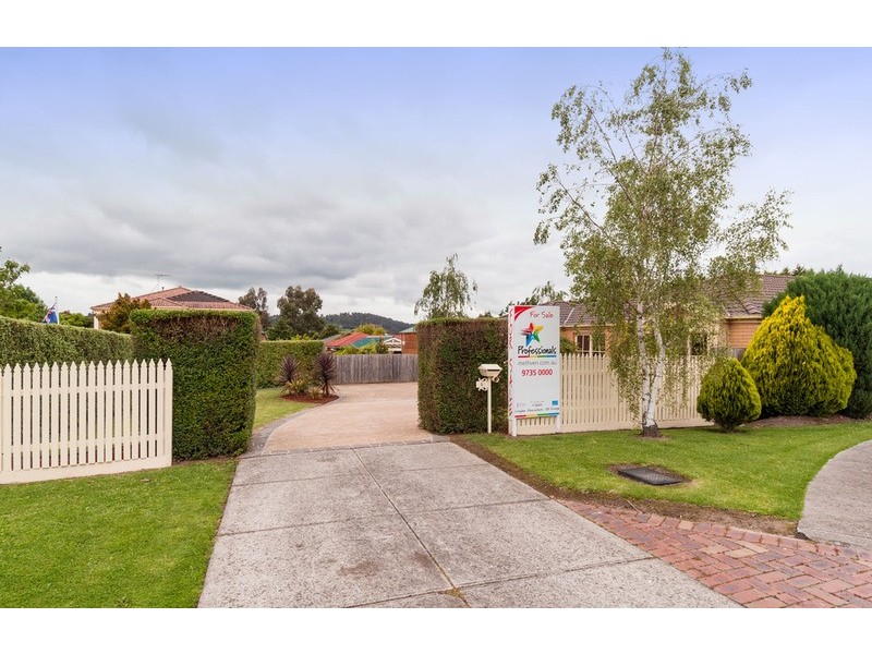 5 Bravo  Court, Lilydale VIC 3140