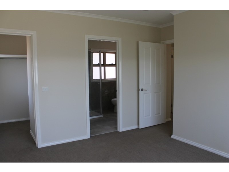 6 Denman Street, Kilsyth VIC 3137