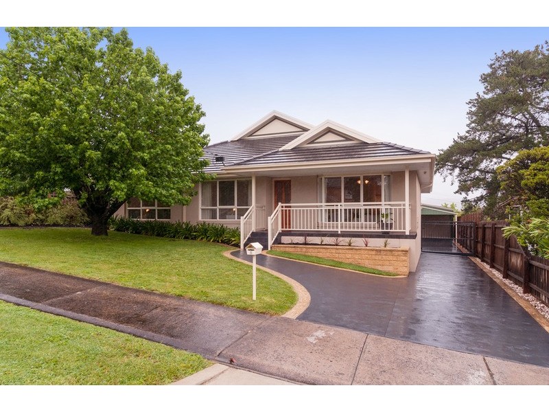 8 Tugun Road, Lilydale VIC 3140