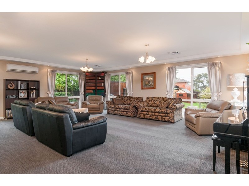 8 Tugun Road, Lilydale VIC 3140