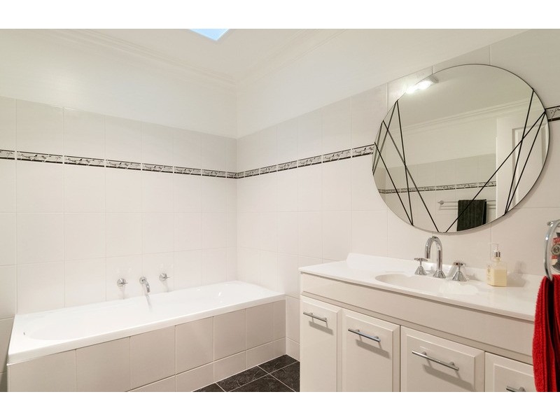 8 Tugun Road, Lilydale VIC 3140