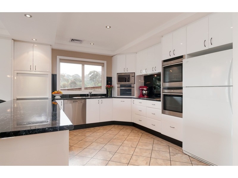 8 Tugun Road, Lilydale VIC 3140