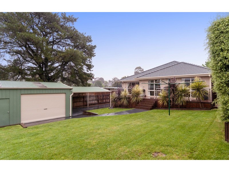 8 Tugun Road, Lilydale VIC 3140