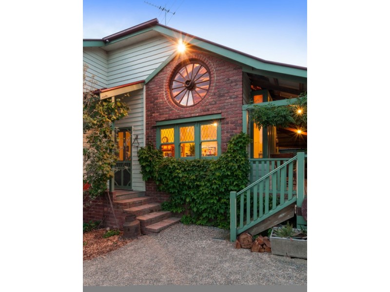 63 English Street, Seville VIC 3139