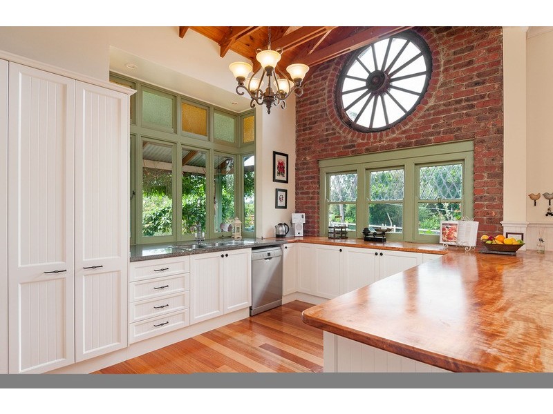 63 English Street, Seville VIC 3139