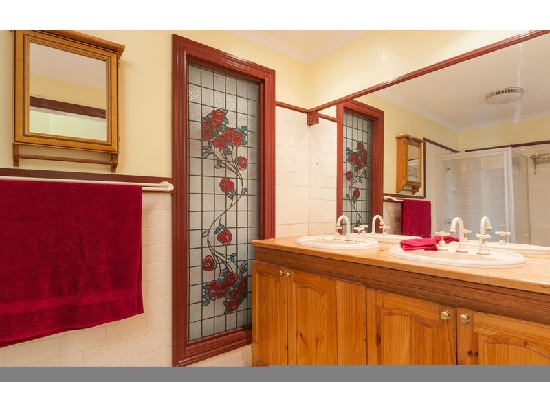 63 English Street, Seville VIC 3139