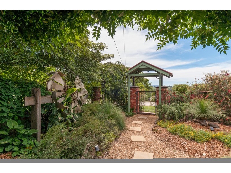 63 English Street, Seville VIC 3139