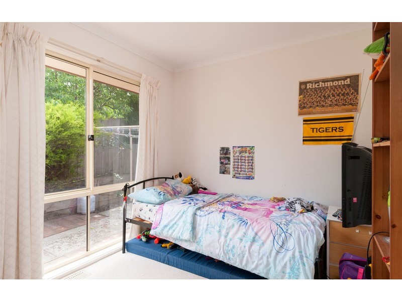 2/12 Edward Road, Chirnside Park VIC 3116