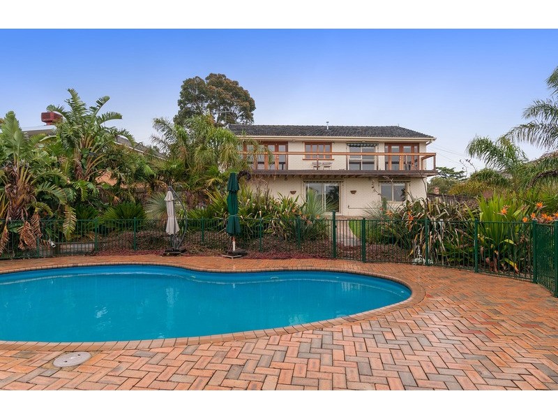 24 Crownpoint Ridge, Chirnside Park VIC 3116