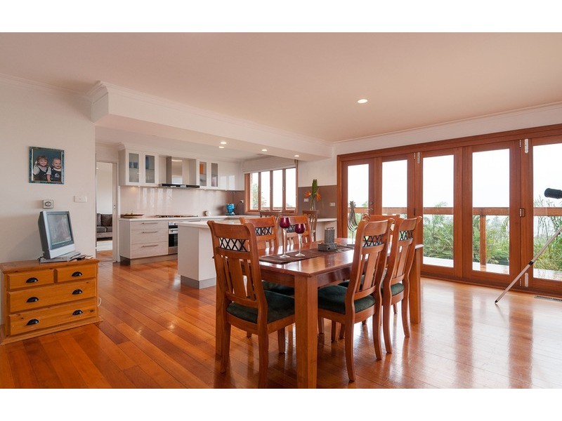 24 Crownpoint Ridge, Chirnside Park VIC 3116