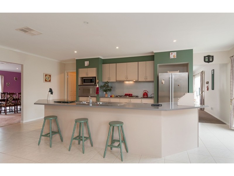 90 Sunset Drive, Chirnside Park VIC 3116