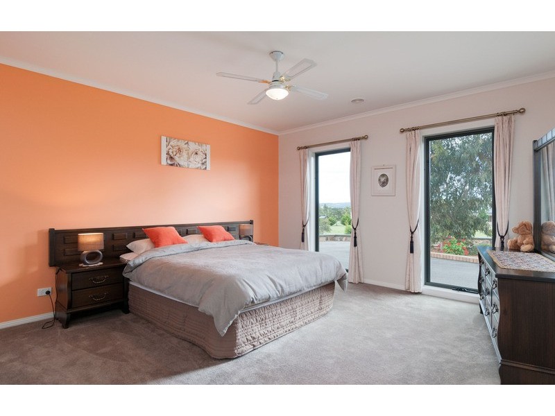 90 Sunset Drive, Chirnside Park VIC 3116