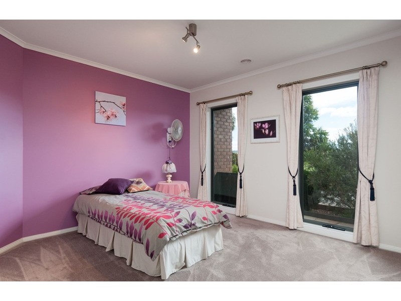 90 Sunset Drive, Chirnside Park VIC 3116