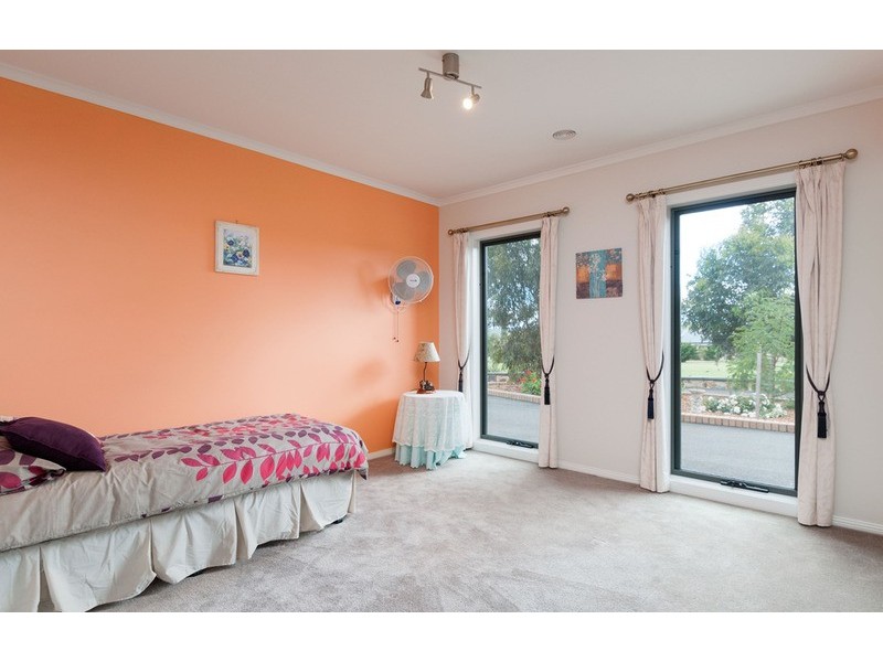 90 Sunset Drive, Chirnside Park VIC 3116