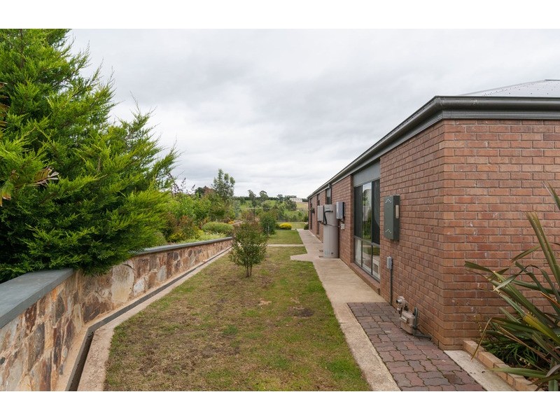 90 Sunset Drive, Chirnside Park VIC 3116