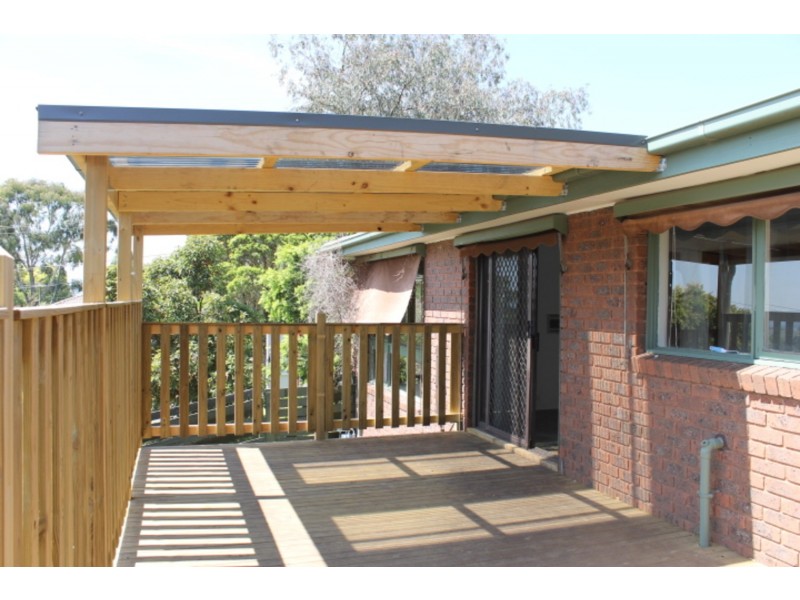 103 Rolling Hills Road, Chirnside Park VIC 3116