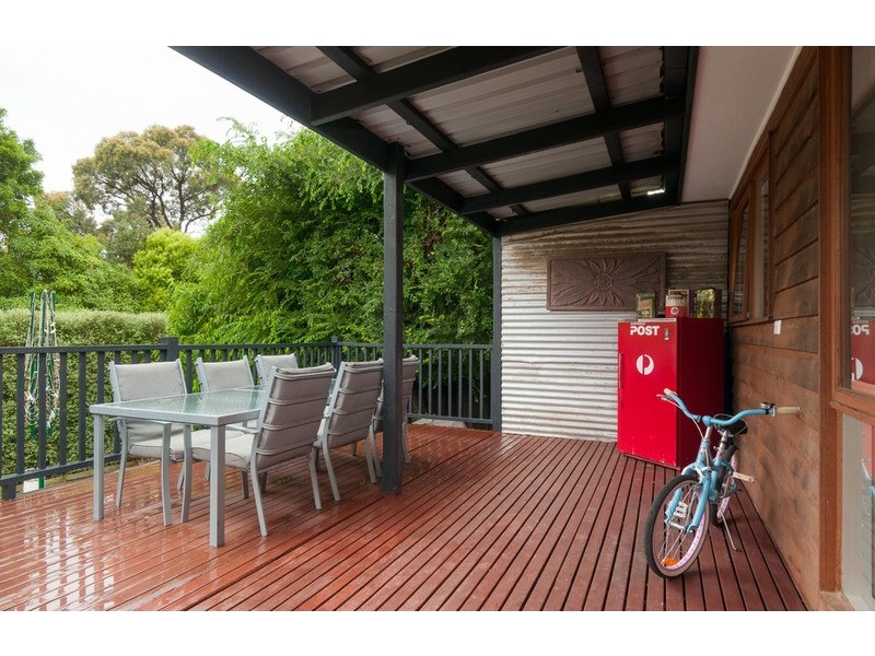 15 Irvine  Street, Mount Evelyn VIC 3796