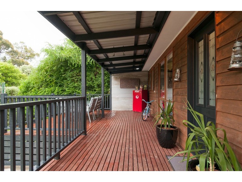 15 Irvine  Street, Mount Evelyn VIC 3796