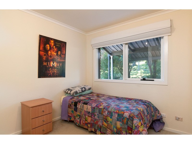 32 Station Road, Seville VIC 3139