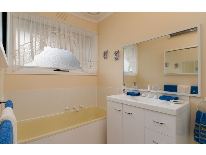 8 George Street, Wandin North VIC 3139