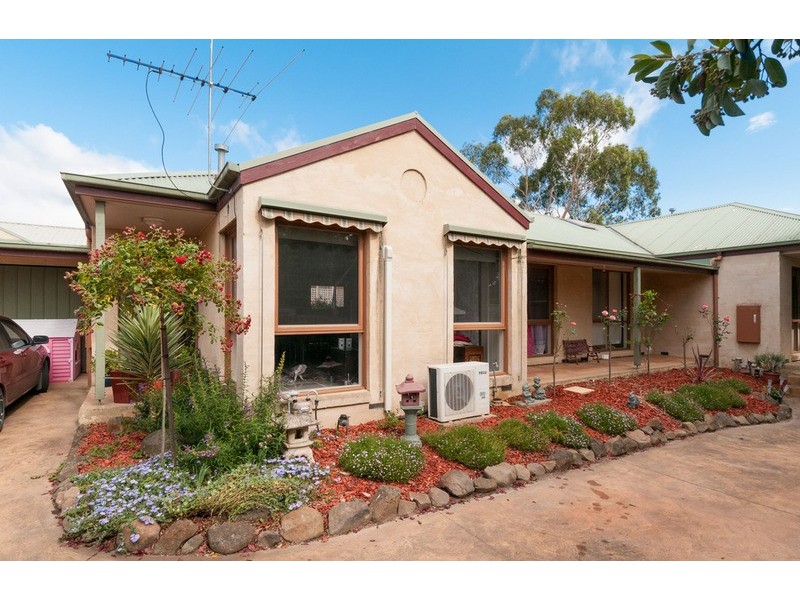 2/22 McComb  Street, Lilydale VIC 3140