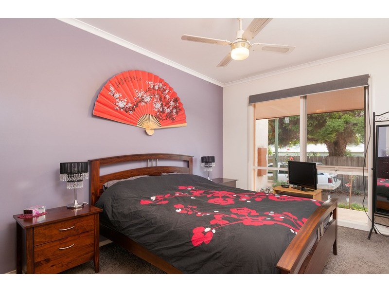 2/22 McComb  Street, Lilydale VIC 3140