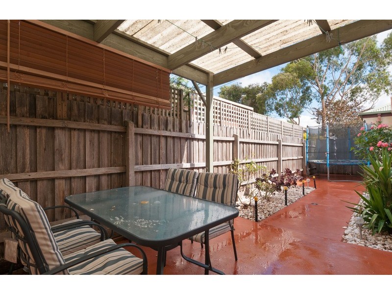 2/22 McComb  Street, Lilydale VIC 3140