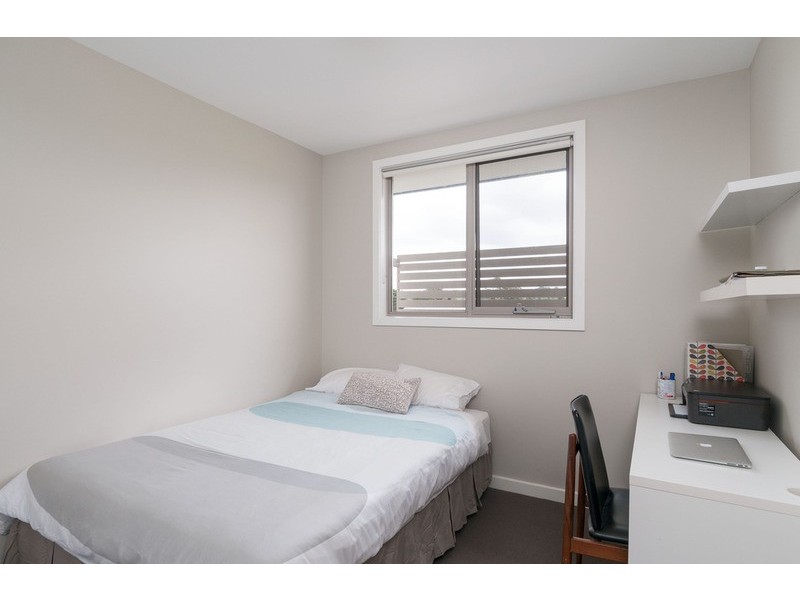 7/14 Landale Avenue, Croydon VIC 3136