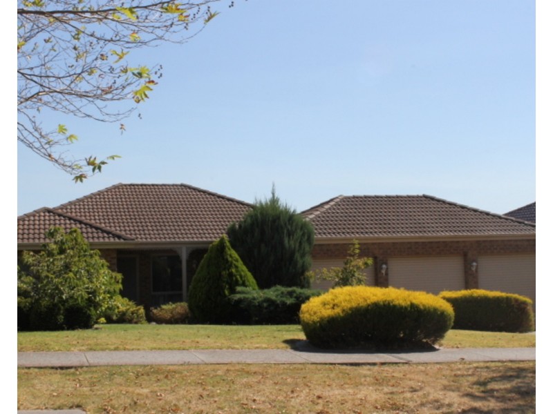 8 Billanook Way, Chirnside Park VIC 3116