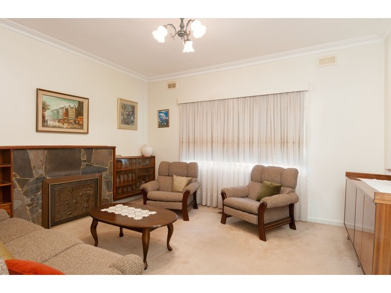 114 Liverpool Road, Kilsyth VIC 3137