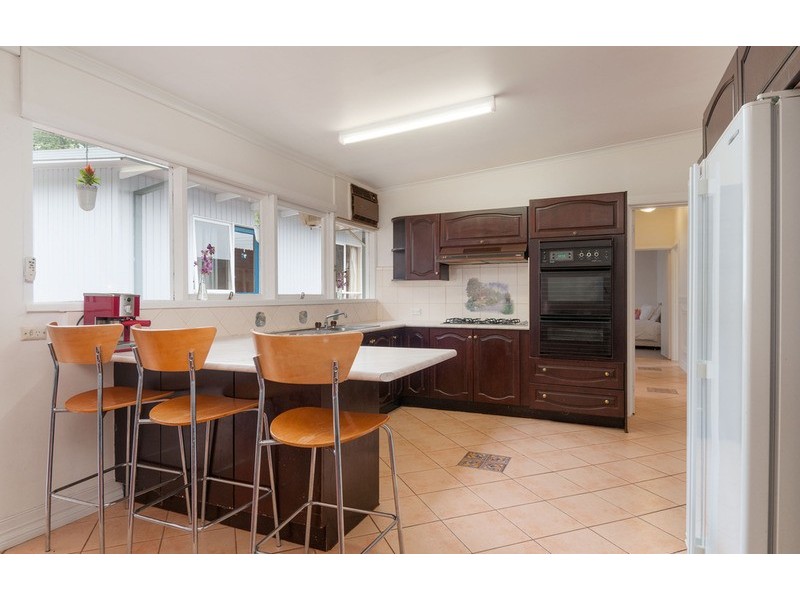 6 Kingswood Drive, Chirnside Park VIC 3116