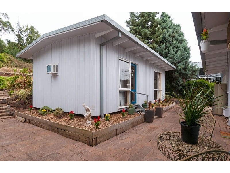 6 Kingswood Drive, Chirnside Park VIC 3116