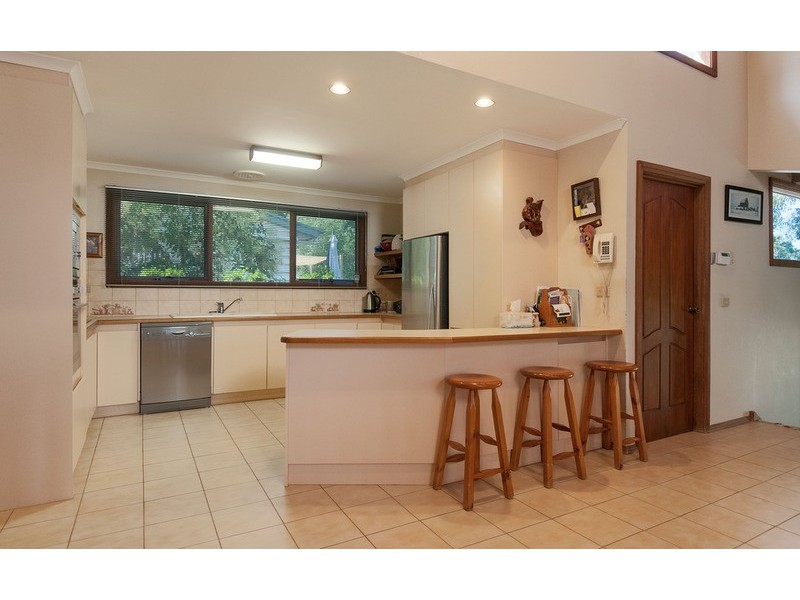 98 Bastow Road, Lilydale VIC 3140