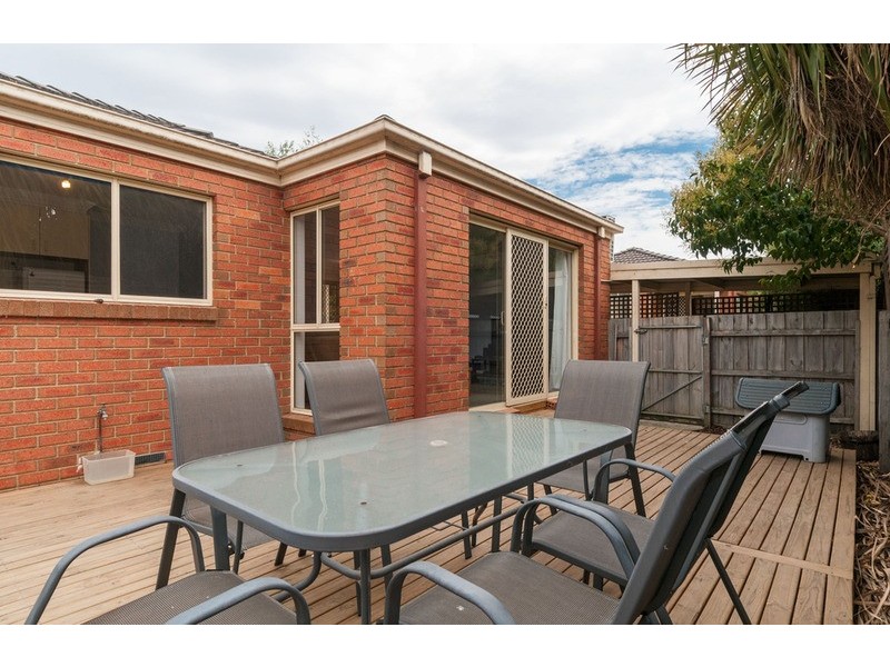 3/21 Luscombe  Court, Kilsyth VIC 3137