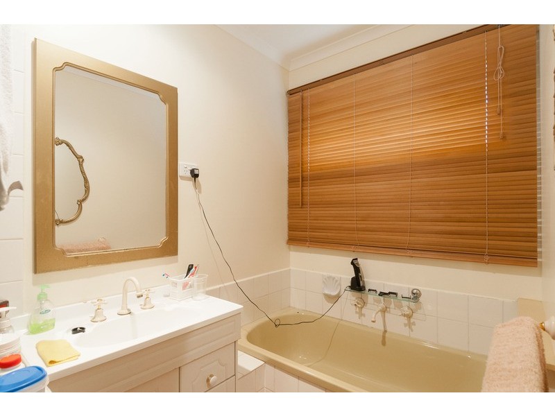 10 Henry  Street, Healesville VIC 3777